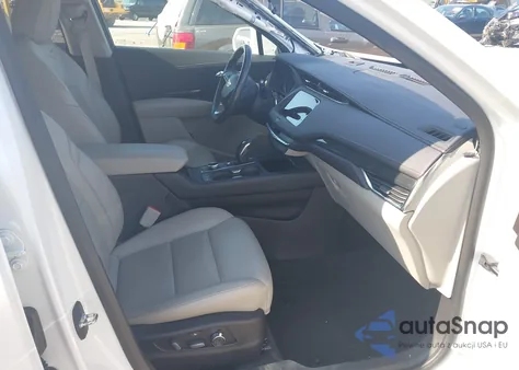 2019 Cadillac Xt4 Premium Luxury z USA, uszkodzony, nr VIN 1GYFZDR46KF146443